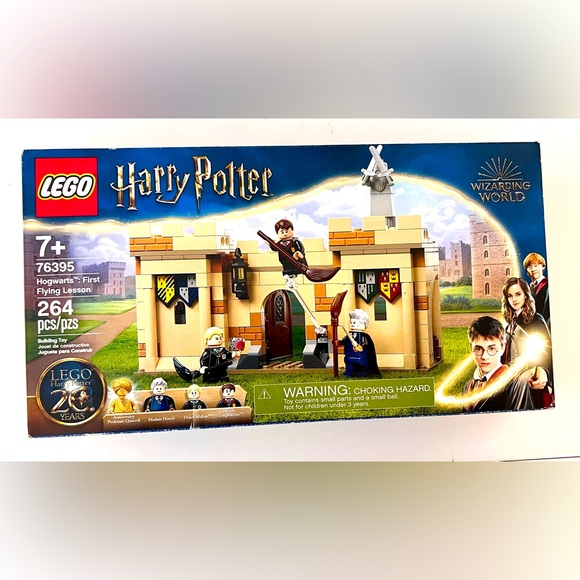 LEGO Hogwarts First Flying Lesson set 76395 New in box unopened - Picture 1 of 5